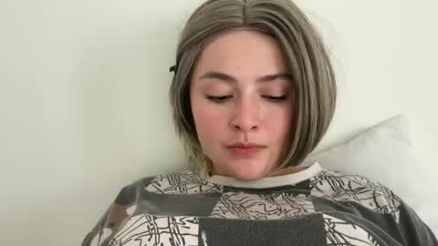 emily_morning_dew online show from 05/07/26, 08:20