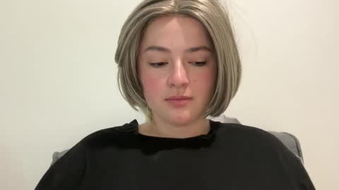 emily_morning_dew online show from 05/18/26, 03:57