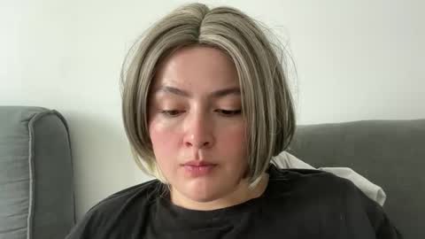 emily_morning_dew online show from 06/03/26, 08:06