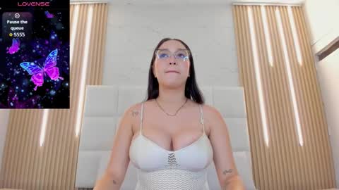 emily_nova_ online show from 03/21/26, 11:48
