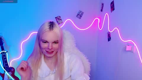 Lia online show from 11/06/25, 08:21