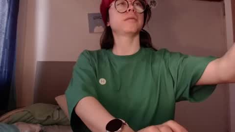 Snapshot of emily_pearl_ chatting on 01/27/25, 03:28 emily_pearl_ online show from 01/27/25, 03:28