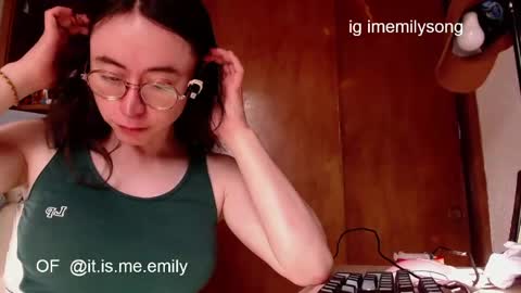 Snapshot of emily_pearl_ chatting on 04/25/26, 08:50 emily_pearl_ online show from 04/25/26, 08:50