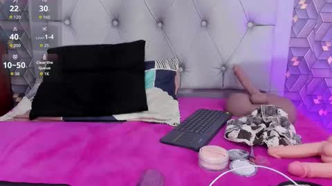 Emily online show from 12/05/25, 04:54