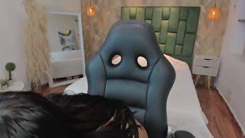 Snapshot of emily_rosee__ chatting on 06/11/26, 12:32 Emily online show from 06/11/26, 12:32