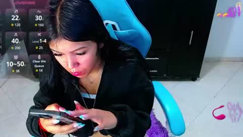 Snapshot of emily_rosse04 chatting on 06/22/26, 10:12 online show from 06/22/26, 10:12