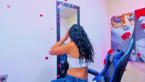 Snapshot of emily_rosse04 chatting on 07/30/26, 12:04 online show from 07/30/26, 12:04