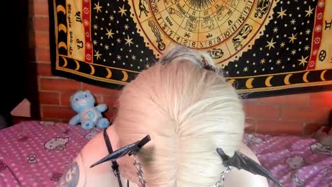 emily_salvatore online show from 02/05/25, 12:53