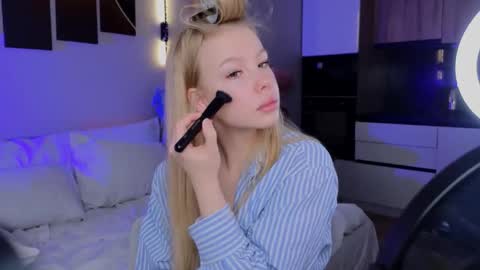 emily shepard online show from 04/07/26, 01:50