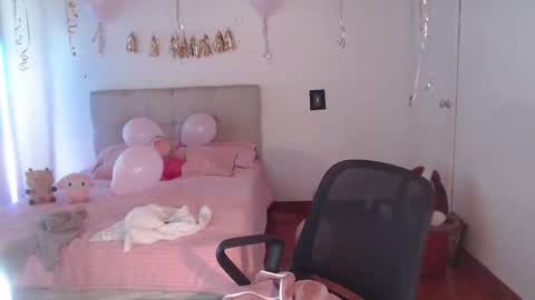 Emily  Swan online show from 01/04/25, 07:02