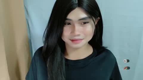 Snapshot of emily_sweeney chatting on 02/08/25, 03:53 emily online show from 02/08/25, 03:53