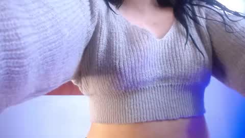 Snapshot of emily_trujillo chatting on 11/16/25, 09:59 Emily Trujillo online show from 11/16/25, 09:59