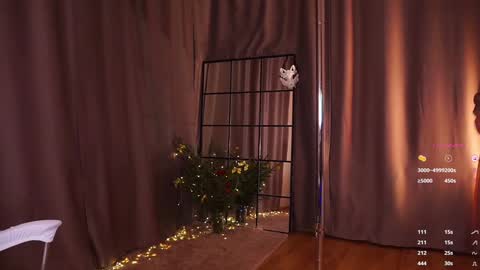 Lia online show from 01/01/25, 01:59