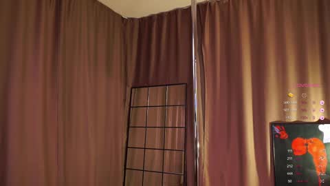 Lia online show from 02/24/25, 09:00