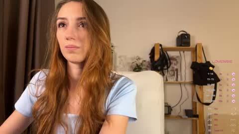 Lia online show from 09/19/25, 04:40