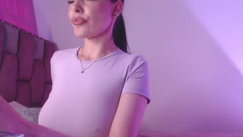 emily_w2 online show from 06/19/26, 03:55