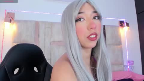 emily_walker4 online show from 09/30/25, 11:59