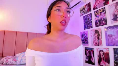 emily_walker4 online show from 12/23/25, 03:59