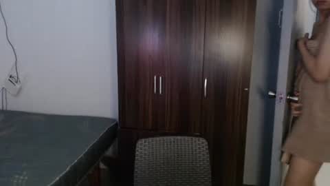 emily_xo143 online show from 04/02/26, 01:09