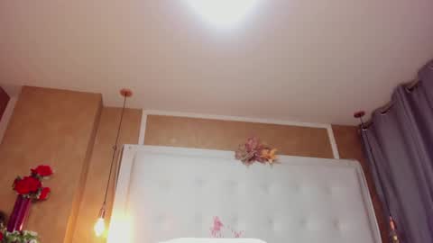 Snapshot of emilyadams0 chatting on 02/07/25, 01:25 emilyadams0 online show from 02/07/25, 01:25