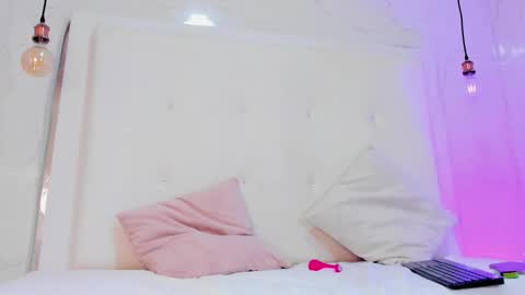 Snapshot of emilyadams0 chatting on 09/19/25, 09:59 emilyadams0 online show from 09/19/25, 09:59