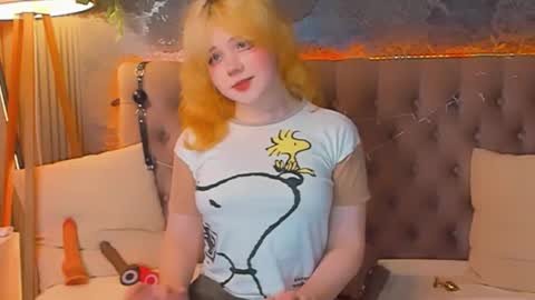 Snapshot of emilyangels chatting on 04/28/26, 06:40 Baby Emelli online show from 04/28/26, 06:40