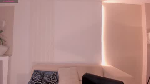 Emily Armstrong online show from 12/29/24, 12:01