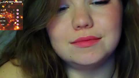 Snapshot of emilyart_ chatting on 12/13/24, 10:23 artist Emily online show from 12/13/24, 10:23