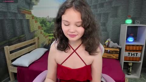 Emilyhaves online show from 09/15/25, 05:57