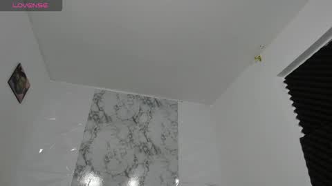 JULIANA ANDREA online show from 11/03/25, 12:13