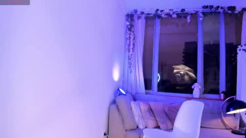 Snapshot of emilydolly_ chatting on 04/24/26, 10:50 Emily online show from 04/24/26, 10:50