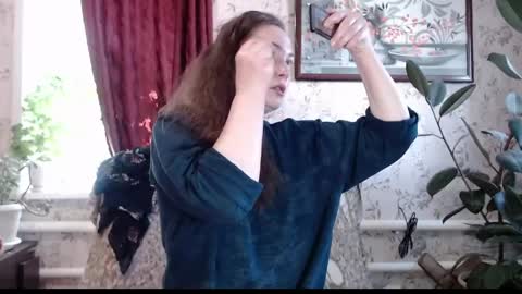 EmilyDoth online show from 04/21/26, 04:30