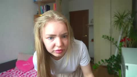 Snapshot of emilyemmi chatting on 07/18/26, 07:34 Emilyemmi online show from 07/18/26, 07:34