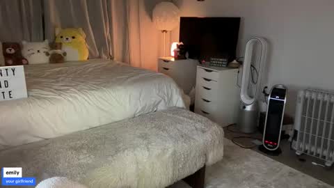 emilyfawn online show from 12/14/25, 04:51