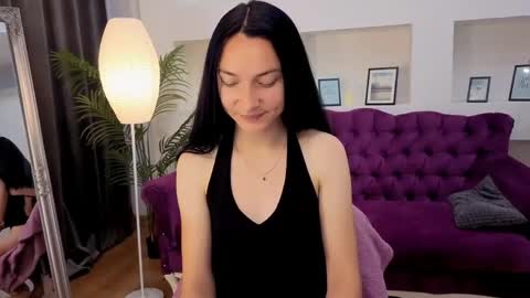 Snapshot of emilygreyy__ chatting on 06/08/26, 01:28 emilygreyy__ online show from 06/08/26, 01:28