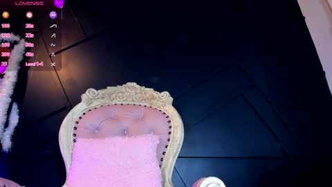 Emily online show from 01/08/25, 10:37