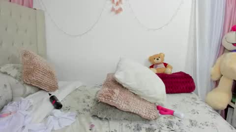 Emily online show from 02/17/25, 12:54