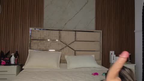 Emily Hendrix online show from 01/29/25, 11:46