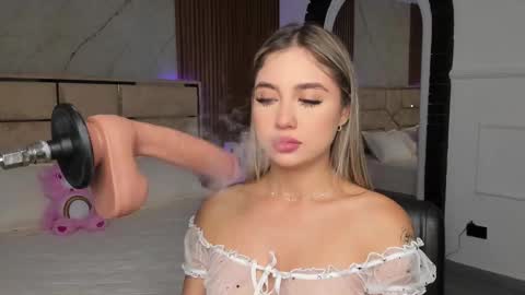 Emily Hendrix online show from 03/03/25, 07:39