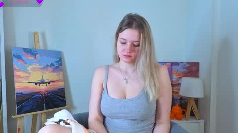 Emi online show from 11/16/25, 01:33