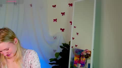 Emi online show from 03/16/26, 01:33