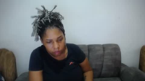 Snapshot of emilyhines__ chatting on 06/11/26, 09:13 Emilyhines online show from 06/11/26, 09:13