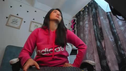 Emily Jang online show from 11/05/25, 04:07