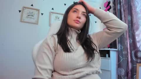 Emily Jang online show from 11/10/25, 04:17