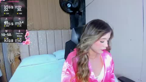 EmilyJhonson online show from 04/11/26, 08:57