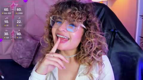 Snapshot of emilyjonesss_ chatting on 03/02/26, 08:37 Emilyjonnes online show from 03/02/26, 08:37