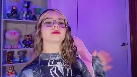 VALEEEN online show from 10/13/25, 04:29