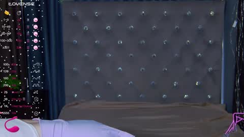 EmilyKents online show from 02/02/25, 01:23