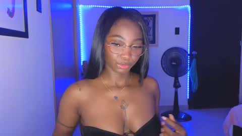 Emily Kissx online show from 11/04/25, 03:33