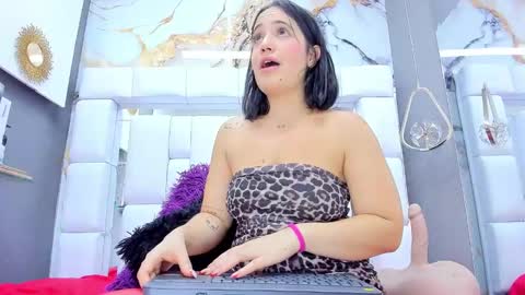 Emily online show from 02/08/25, 11:01